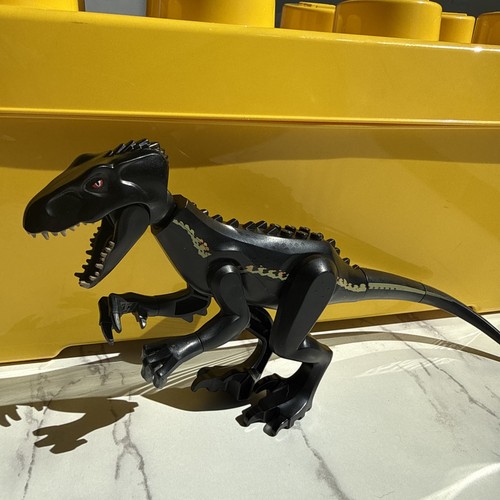Lego jurassic world indoraptor - lego,