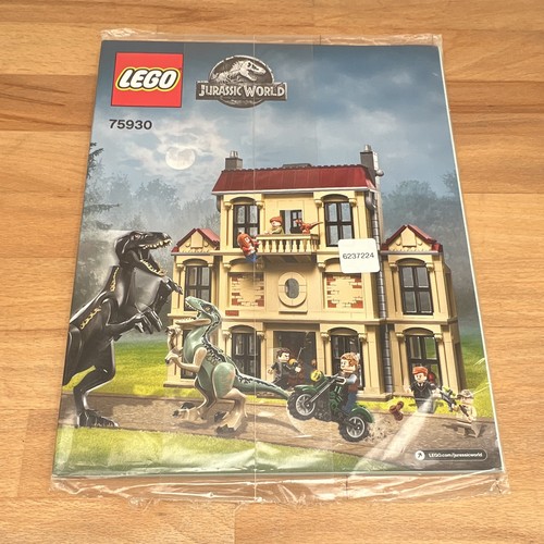 Lego jurassic world - world, 75930